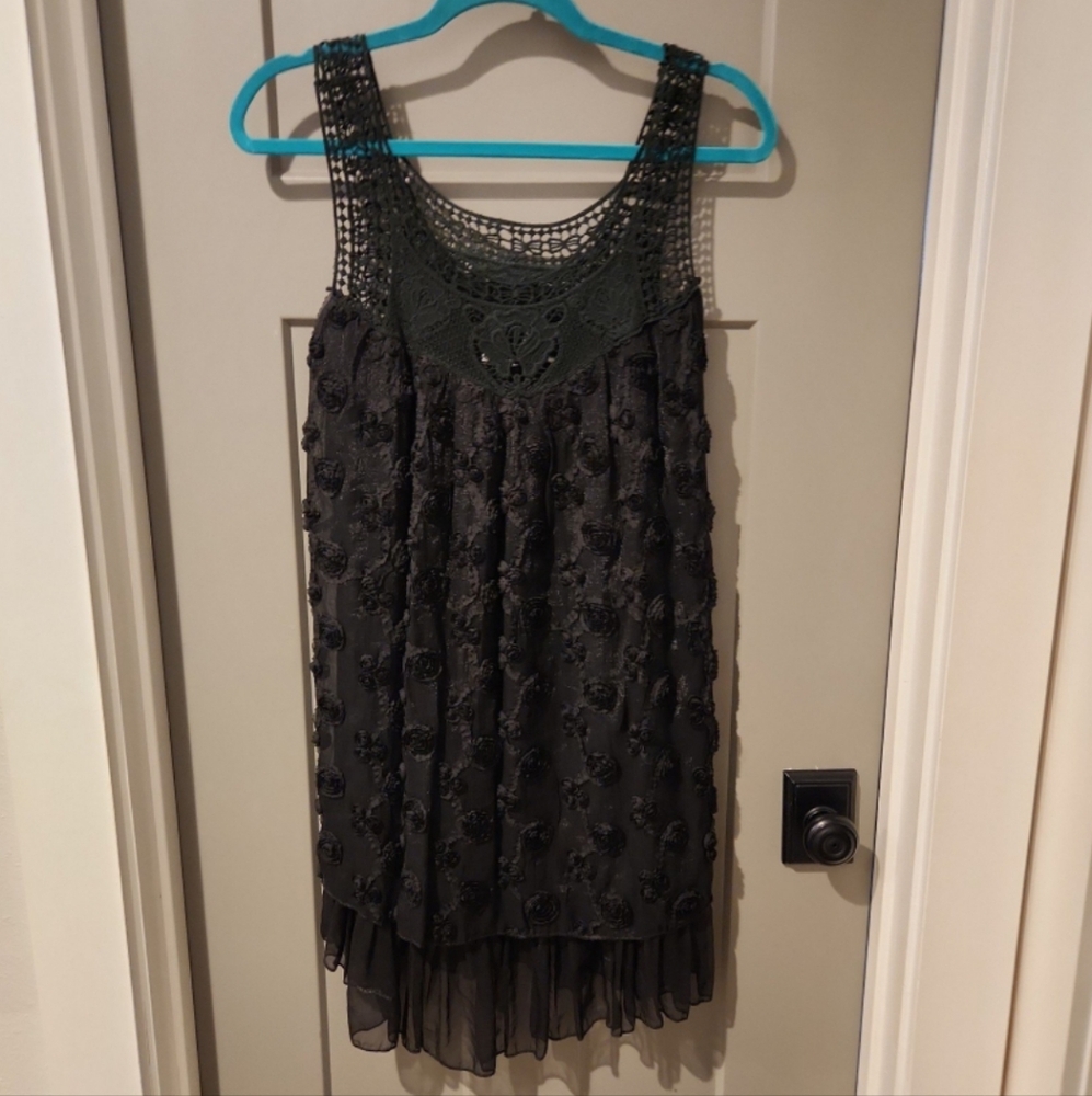NEW Flower dress. Must see nwot. M